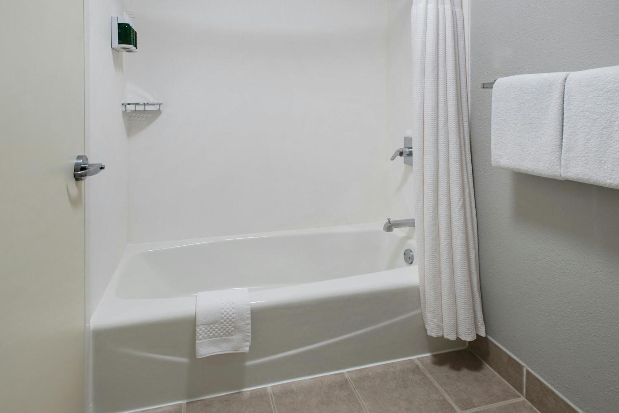Courtyard By Marriott Annapolis Hotel Exterior photo