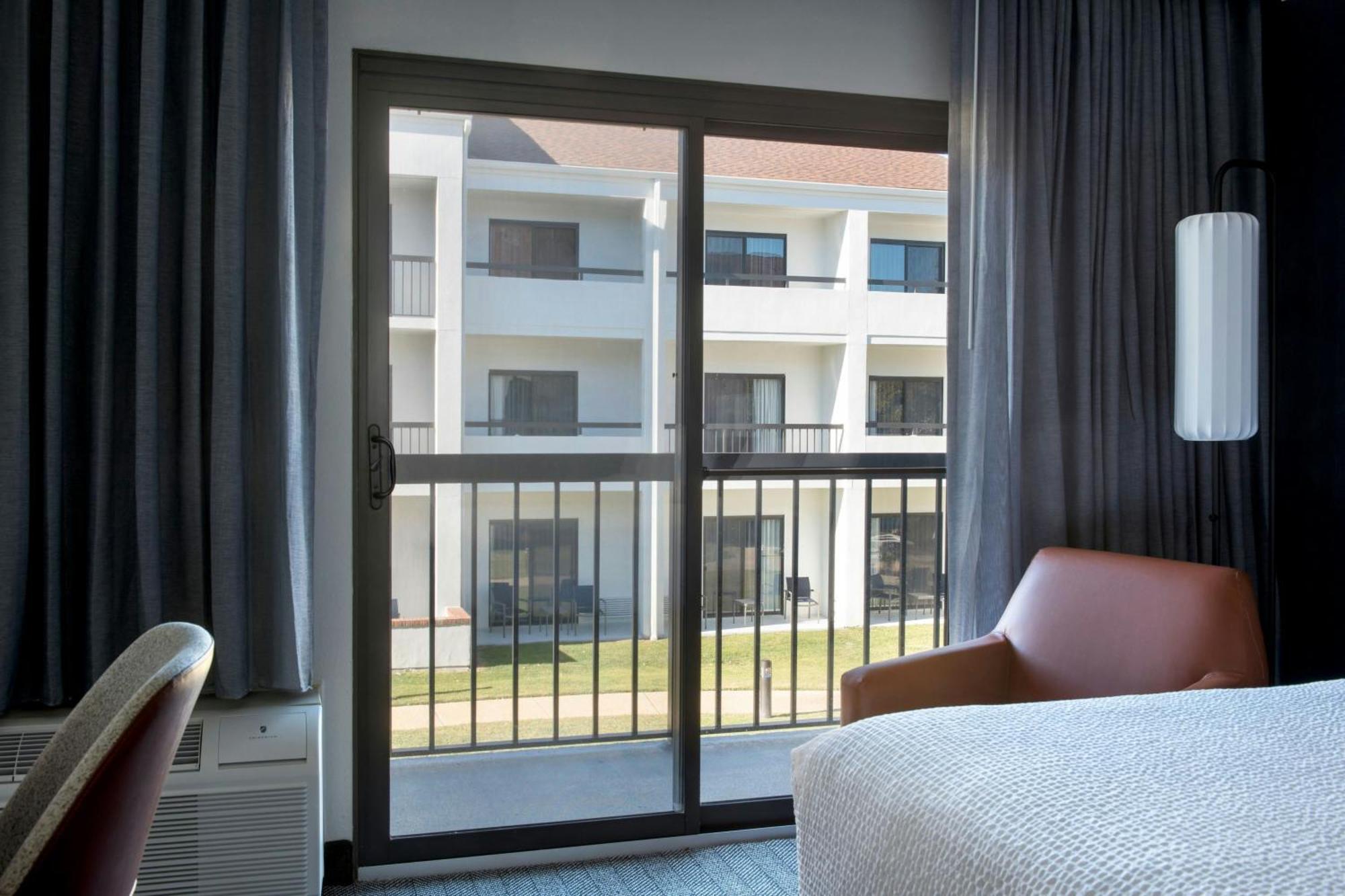 Courtyard By Marriott Annapolis Hotel Exterior photo