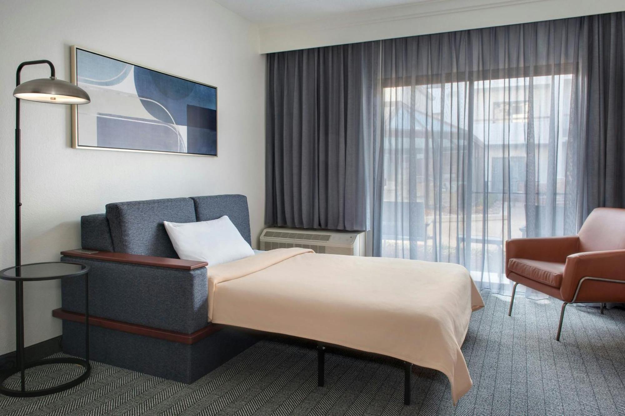Courtyard By Marriott Annapolis Hotel Exterior photo