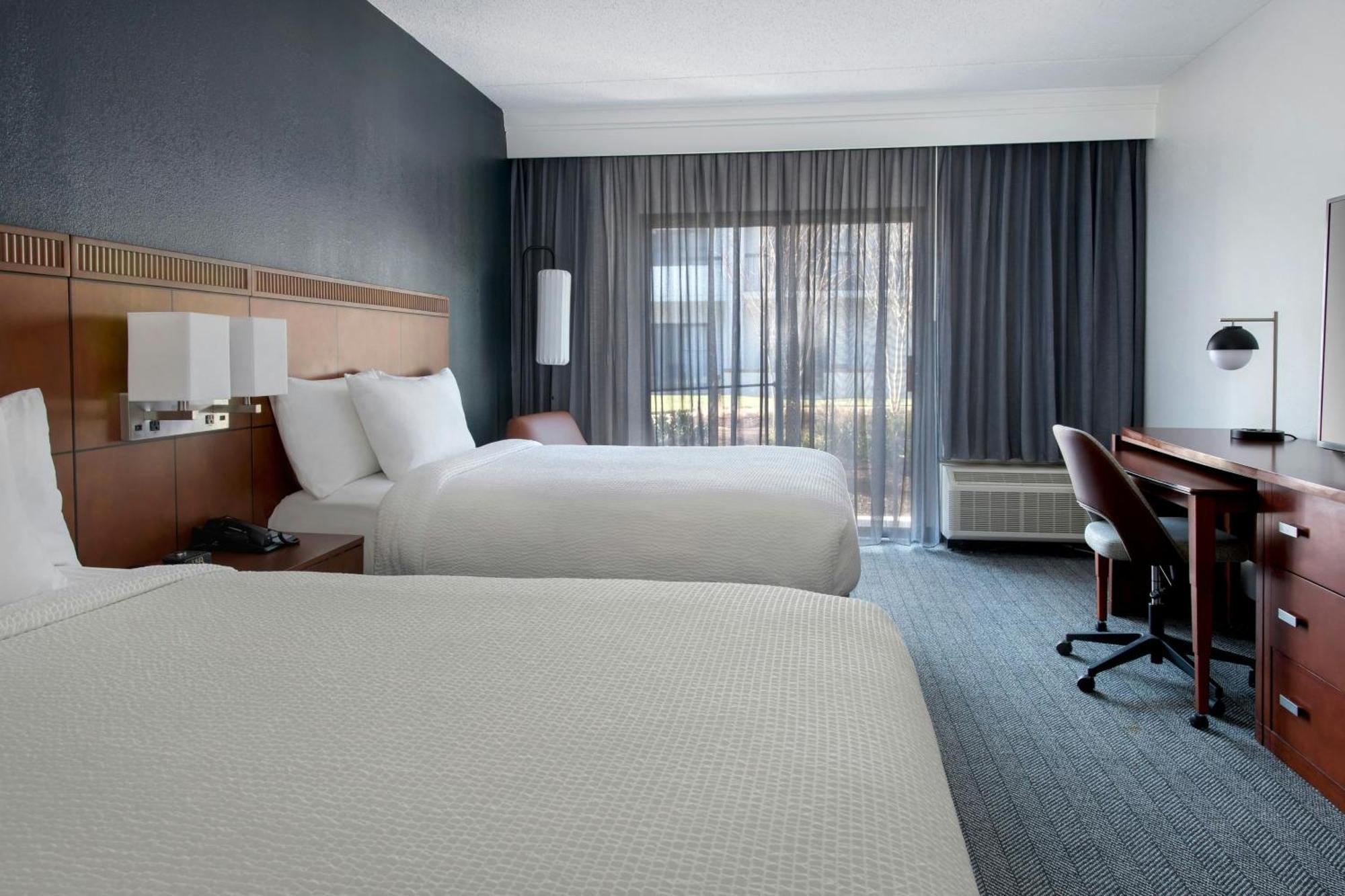 Courtyard By Marriott Annapolis Hotel Exterior photo